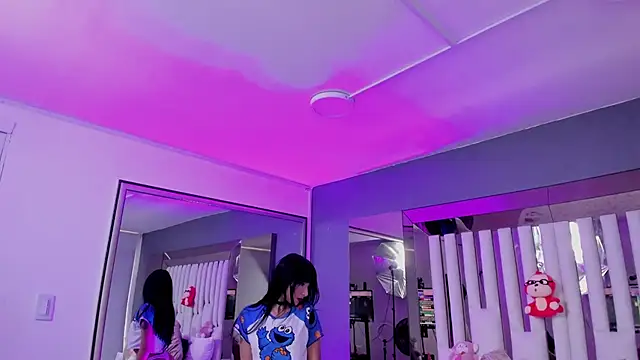 Kitty Eliffe online show from March 2025 07:24:02 PM