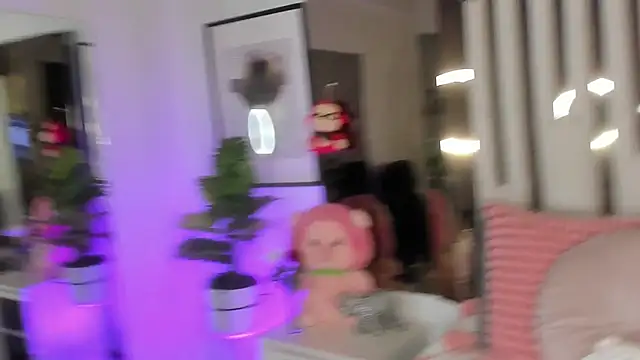 Kitty Eliffe online show from October 2025 09:33:01 PM