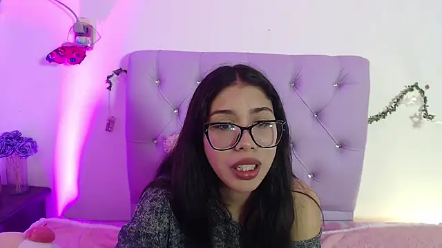 Snapshot of AmberJeong chatting on January 2025 03:15:01 AM AmberJeong online show from January 2025 03:15:01 AM