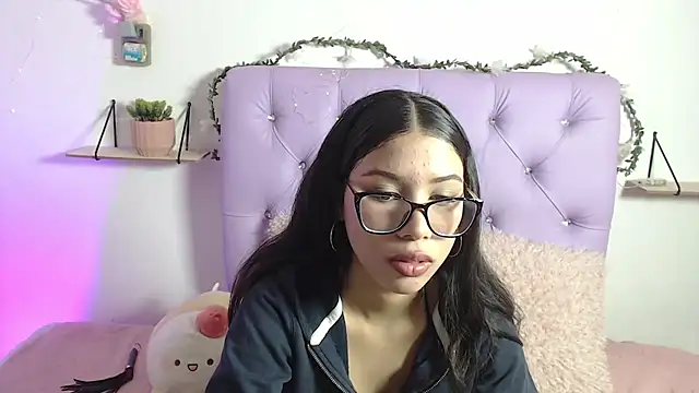 Snapshot of AmberJeong chatting on February 2025 09:39:02 PM AmberJeong online show from February 2025 09:39:02 PM