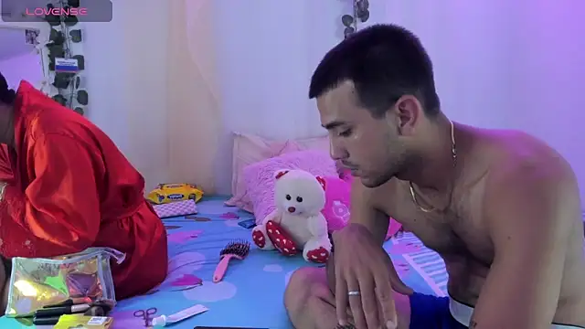 catalina and roger online show from November 2025 04:40:02 PM