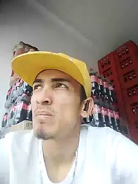 Snapshot of jeremy_scott chatting on January 2025 06:47:01 PM jeremy scott online show from January 2025 06:47:01 PM