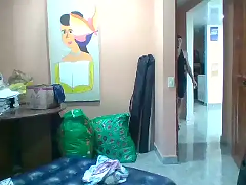 Snapshot of jeremy_scott chatting on September 2025 02:38:02 PM jeremy scott online show from September 2025 02:38:02 PM