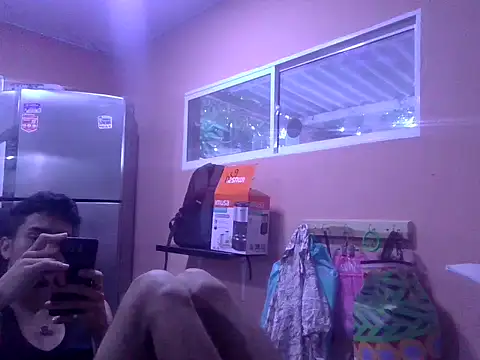 Snapshot of jeremy_scott chatting on September 2025 03:50:02 PM jeremy scott online show from September 2025 03:50:02 PM