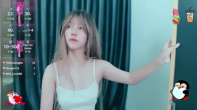 -Poison-Ivy- online show from December 2024 12:20:01 AM