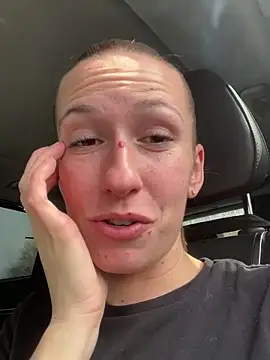 lola tentatiion online show from March 2025 01:23:01 PM