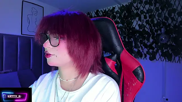 Snapshot of Kitty_Gang chatting on October 2025 02:29:01 AM Kitty Gang online show from October 2025 02:29:01 AM