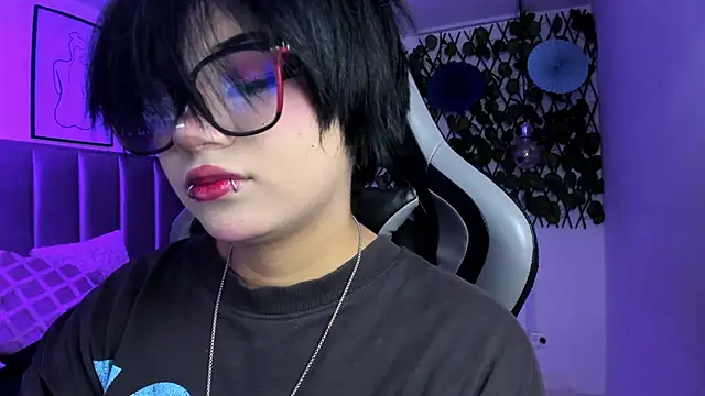 Kitty Gang online show from March 2026 01:21:01 AM