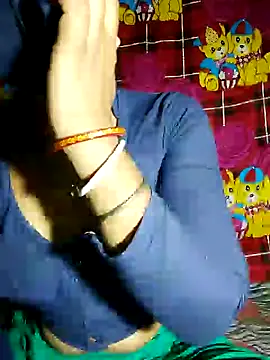 Snapshot of indiancouple09 chatting on December 2024 10:51:01 PM indiancouple09 online show from December 2024 10:51:01 PM