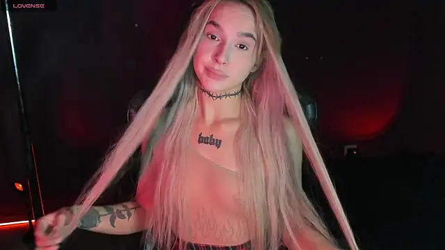 MilaAsh online show from September 2025 08:08:01 AM