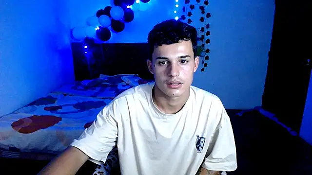 Snapshot of freddy_romas chatting on November 2025 02:00:01 AM freddy romas online show from November 2025 02:00:01 AM