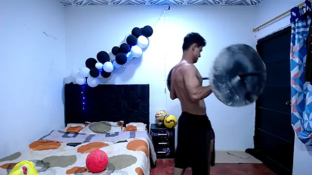 Snapshot of freddy_romas chatting on December 2025 03:23:01 AM freddy romas online show from December 2025 03:23:01 AM