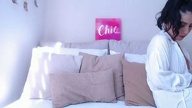 Snapshot of Gia_Ferh chatting on December 2025 08:05:02 PM Gia Ferh online show from December 2025 08:05:02 PM