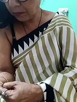 Snapshot of Saroj-Shah chatting on July 2026 04:10:02 PM Saroj-Shah online show from July 2026 04:10:02 PM