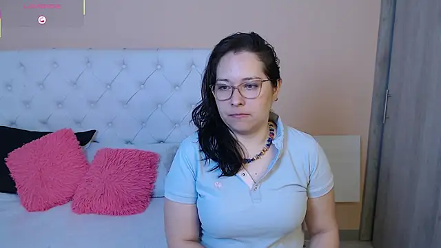 Snapshot of May_Carlier chatting on January 2026 07:08:01 PM May Carlier online show from January 2026 07:08:01 PM