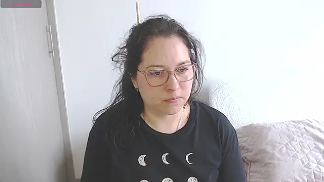 May Carlier online show from April 2026 06:13:02 PM
