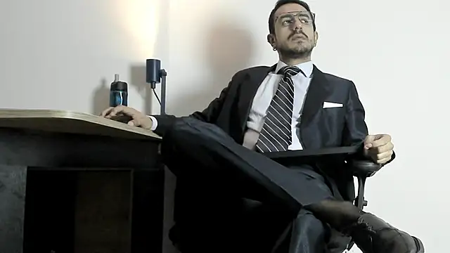 Snapshot of pablo-rincon95 chatting on January 2025 11:10:01 AM pablo-rincon95 online show from January 2025 11:10:01 AM