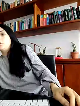 Snapshot of amellie_ros chatting on December 2024 04:42:01 PM amellie ros online show from December 2024 04:42:01 PM