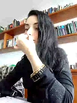 Snapshot of amellie_ros chatting on December 2024 01:54:02 PM amellie ros online show from December 2024 01:54:02 PM