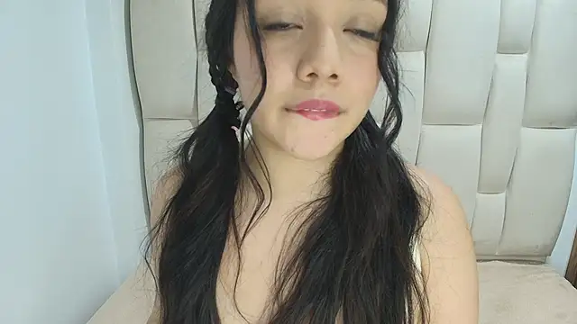 Snapshot of Emily_Trujillo chatting on May 2026 07:32:01 PM Emily Trujillo online show from May 2026 07:32:01 PM