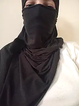 Liliiiblow online show from December 2024 02:00:01 PM