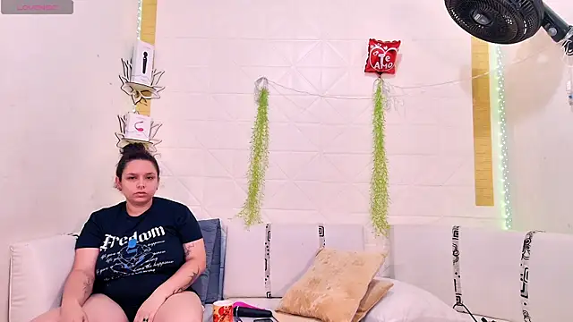 Snapshot of Mabelydani chatting on March 2025 12:44:02 PM Mabelydani online show from March 2025 12:44:02 PM