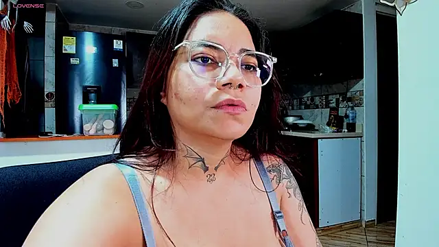 Snapshot of Mabelydani chatting on October 2025 09:52:01 AM Mabelydani online show from October 2025 09:52:01 AM