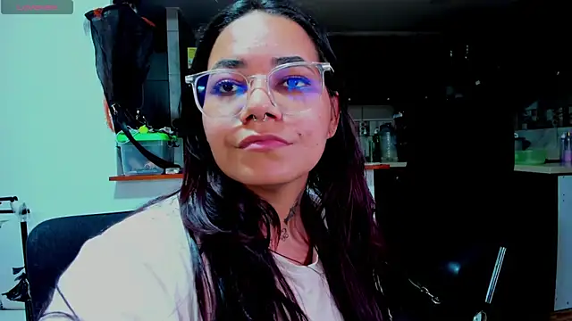 Snapshot of Mabelydani chatting on October 2025 10:43:02 PM Mabelydani online show from October 2025 10:43:02 PM