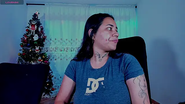 Snapshot of Mabelydani chatting on December 2025 10:48:01 PM Mabelydani online show from December 2025 10:48:01 PM