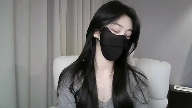 Snapshot of xiaxia-baby_ chatting on December 2025 04:57:02 PM xiaxia-baby online show from December 2025 04:57:02 PM