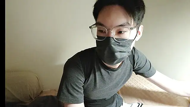 Yang 1069 online show from October 2025 01:29:01 PM