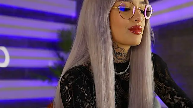 Snapshot of blondie_muller chatting on November 2025 08:55:01 PM blondie muller online show from November 2025 08:55:01 PM