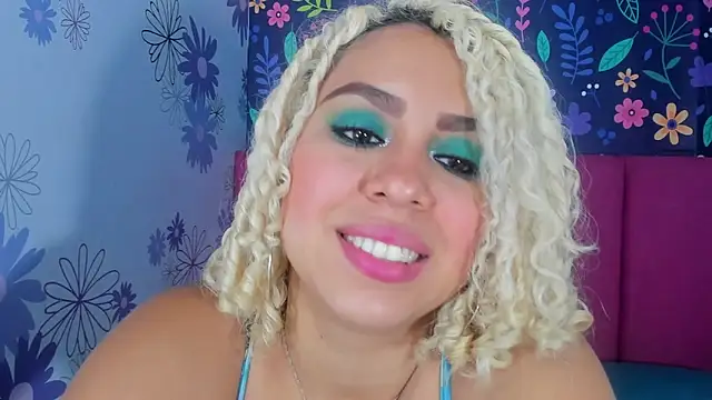 Lucy White   online show from October 2025 08:26:01 PM