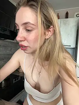 Kitty Katrine online show from April 2026 12:06:02 PM