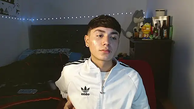 Snapshot of Im_juanda chatting on December 2024 11:23:02 PM Im juanda online show from December 2024 11:23:02 PM