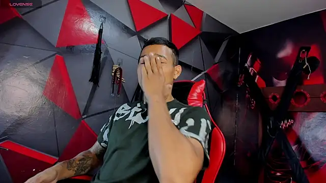 Hana and Zeta online show from October 2025 12:14:02 PM