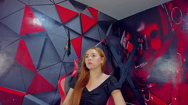 Hana and Zeta online show from November 2025 12:19:02 PM