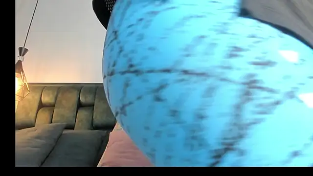 Snapshot of angelswets chatting on January 2025 02:03:02 PM angelswets online show from January 2025 02:03:02 PM