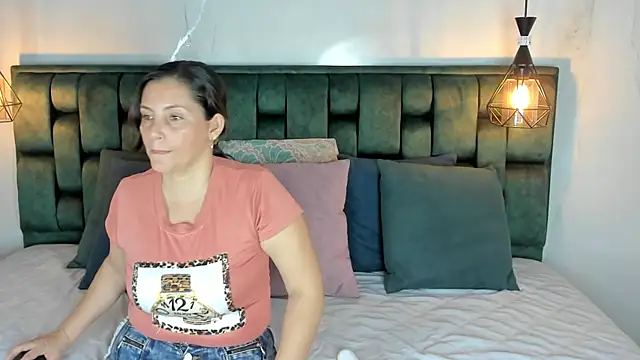 Snapshot of angelswets chatting on February 2025 01:25:01 PM angelswets online show from February 2025 01:25:01 PM