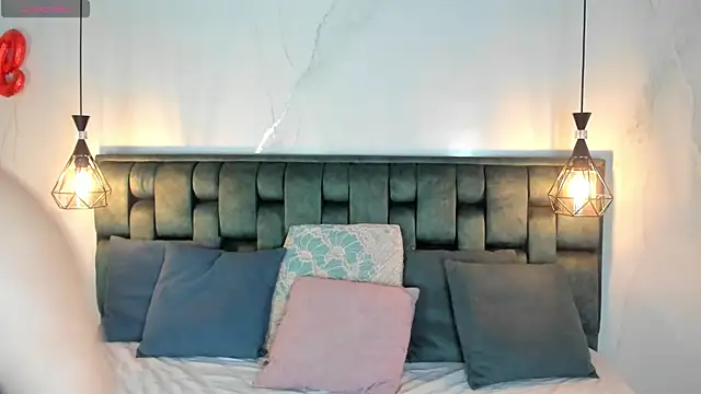 Snapshot of angelswets chatting on February 2025 01:39:02 PM angelswets online show from February 2025 01:39:02 PM