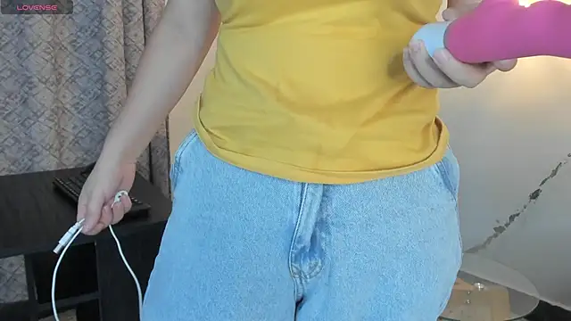 Snapshot of angelswets chatting on February 2025 02:19:02 PM angelswets online show from February 2025 02:19:02 PM