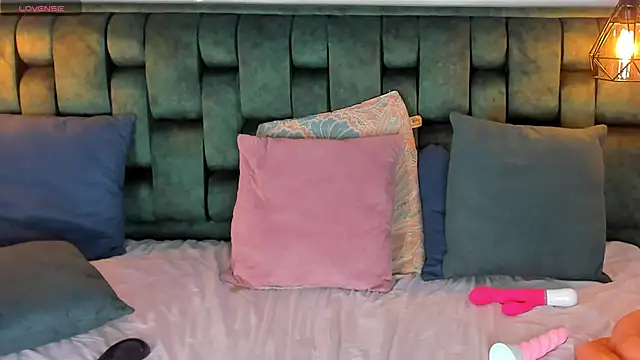 Snapshot of angelswets chatting on March 2025 04:57:02 PM angelswets online show from March 2025 04:57:02 PM