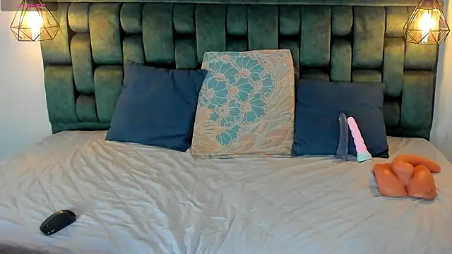 Snapshot of angelswets chatting on March 2025 02:08:01 PM angelswets online show from March 2025 02:08:01 PM