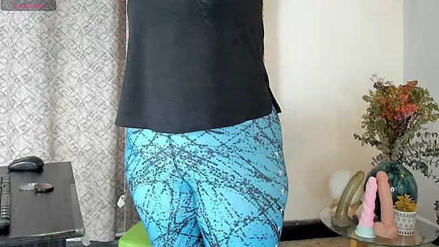 Snapshot of angelswets chatting on September 2025 01:57:02 PM angelswets online show from September 2025 01:57:02 PM