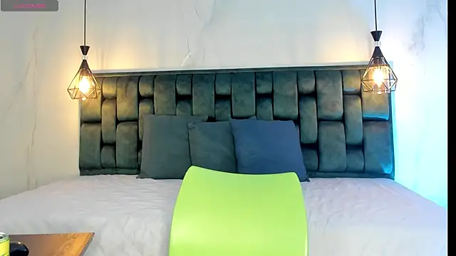 Snapshot of angelswets chatting on September 2025 01:03:01 PM angelswets online show from September 2025 01:03:01 PM