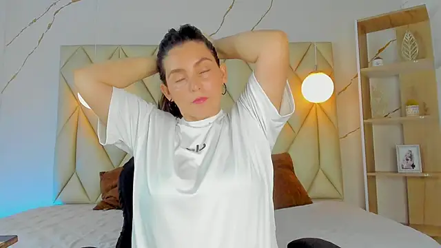 Snapshot of angelswets chatting on November 2025 02:39:01 PM angelswets online show from November 2025 02:39:01 PM