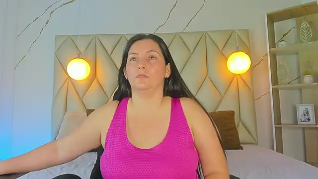 Snapshot of angelswets chatting on November 2025 01:55:01 PM angelswets online show from November 2025 01:55:01 PM