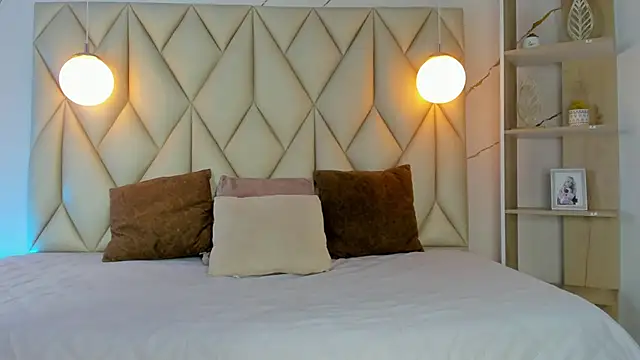 Snapshot of angelswets chatting on November 2025 01:40:01 PM angelswets online show from November 2025 01:40:01 PM