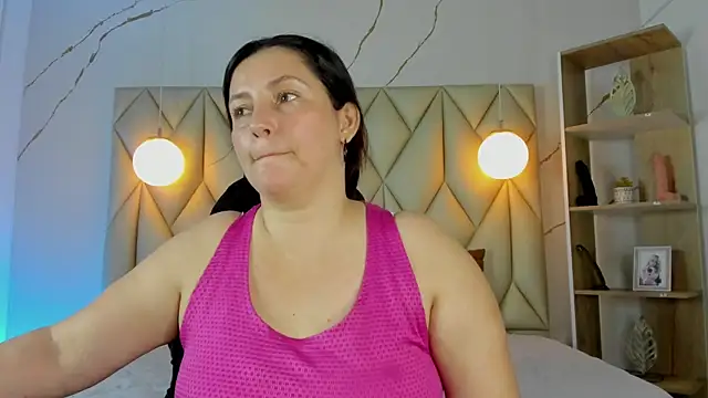 Snapshot of angelswets chatting on January 2026 01:49:01 PM angelswets online show from January 2026 01:49:01 PM