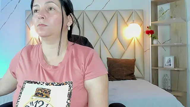 Snapshot of angelswets chatting on February 2026 02:21:01 PM angelswets online show from February 2026 02:21:01 PM